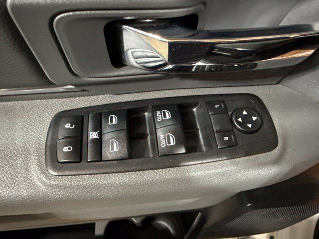 Used 2018 RAM 1500 Big Horn AWD/4WD image 3