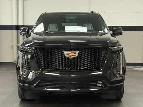Used 2025 Cadillac Escalade Sport Platinum AWD/4WD image 5