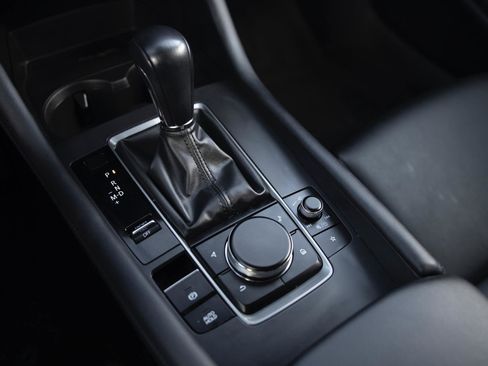 Used 2022 MAZDA MAZDA3 s image 10