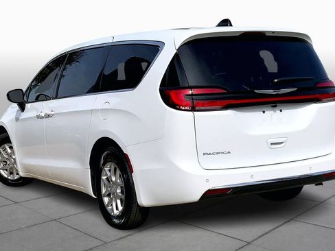 New 2026 Chrysler Pacifica Select FWD image 12