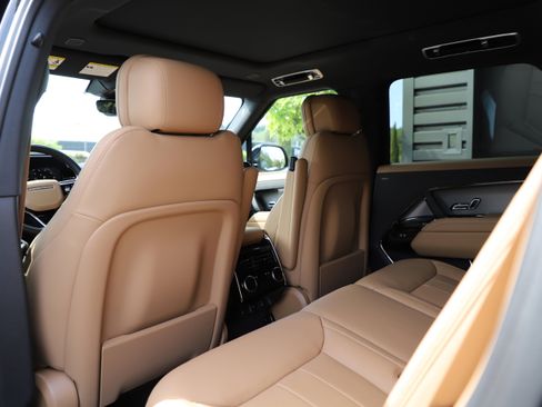 New 2026 Land Rover Range Rover Sport SE AWD/4WD image 17
