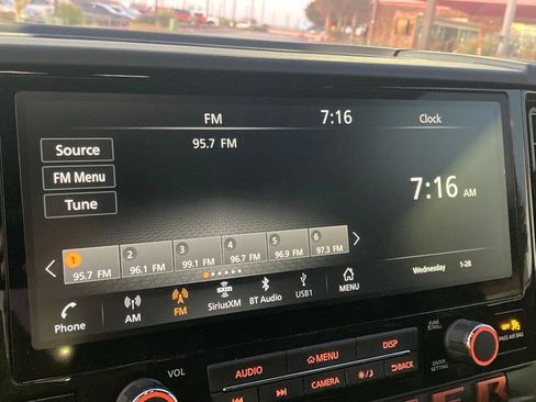 Used 2025 Nissan Frontier Pro-X image 23