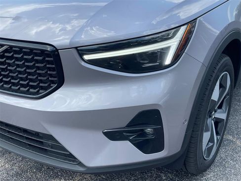 New 2026 Volvo XC40 B5 Plus w/ Protection Package Premier image 8