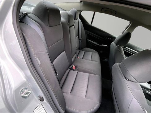 Used 2023 Nissan Altima 2.5 SV FWD image 17