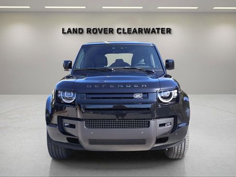 New 2026 Land Rover Defender 110 X-Dynamic SE image 8