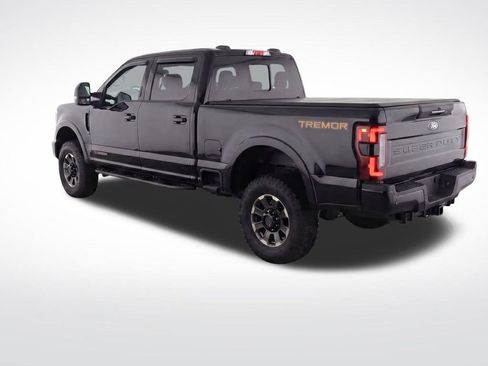 Used 2023 Ford F250 Lariat w/ Tremor Off-Road Package AWD/4WD image 4