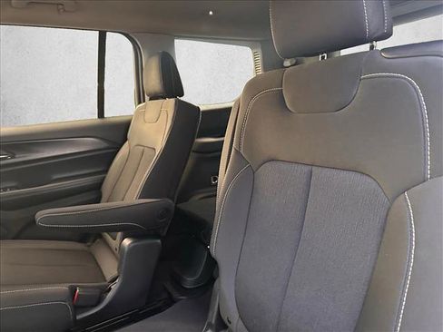 Used 2023 Jeep Grand Cherokee L Laredo image 25