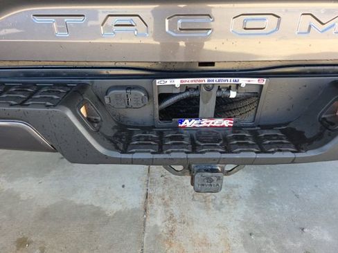 Used 2021 Toyota Tacoma TRD Sport AWD/4WD image 26