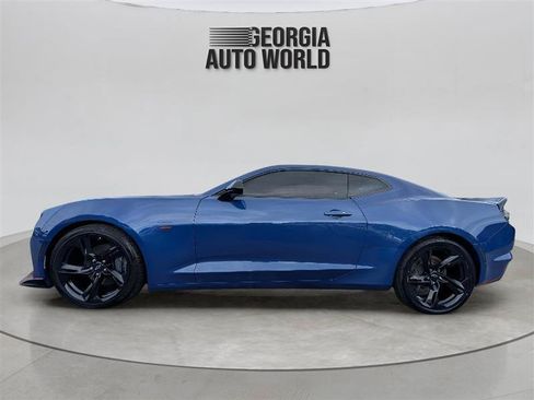 Used 2020 Chevrolet Camaro SS RWD image 11