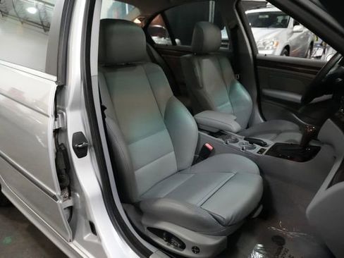 Used 2003 BMW 330i Sedan RWD image 29