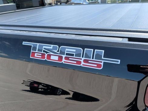 Used 2024 Chevrolet Silverado 1500 LT Trail Boss w/ Convenience Package II AWD/4WD image 47