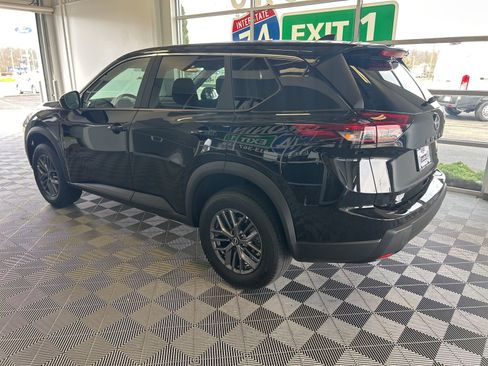 Used 2026 Nissan Rogue SV image 4