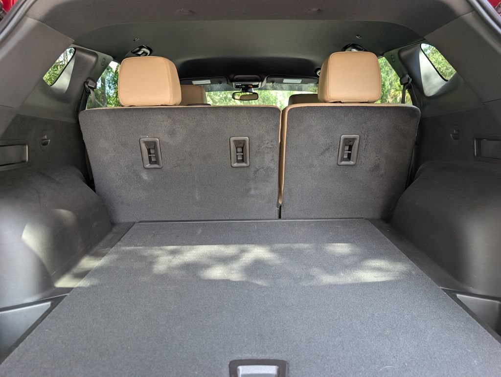Used 2024 Chevrolet Blazer Premier w/ Enhanced Convenience Package FWD image 21