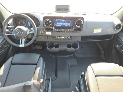 Used 2026 Mercedes-Benz Sprinter 2500 image 17