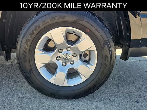Used 2025 RAM 1500 Big Horn AWD/4WD image 5