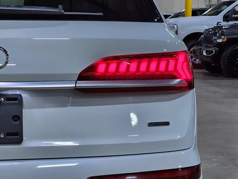 Used 2023 Audi Q7 3.0T Premium Plus AWD/4WD image 22