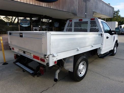 Used 2018 Ford F250 XL image 5