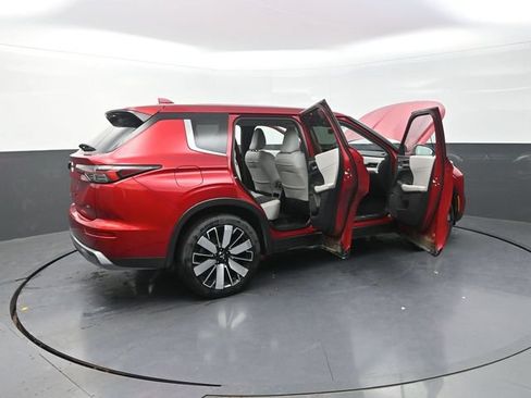 Used 2025 Mitsubishi Outlander SE FWD image 46