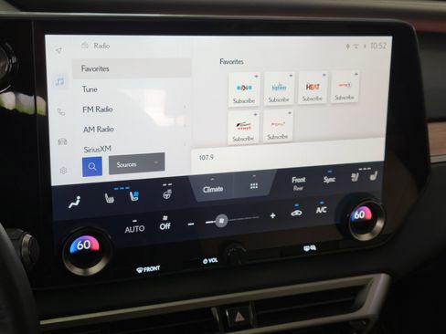 Certified 2024 Lexus RX 350 Premium w/ Accessory Package (Z1) image 23