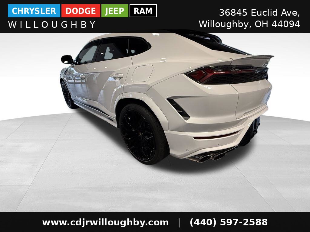 Used 2025 Lamborghini Urus SE AWD/4WD image 7