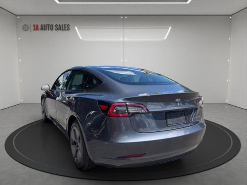 Used 2022 Tesla Model 3 Long Range AWD/4WD image 3