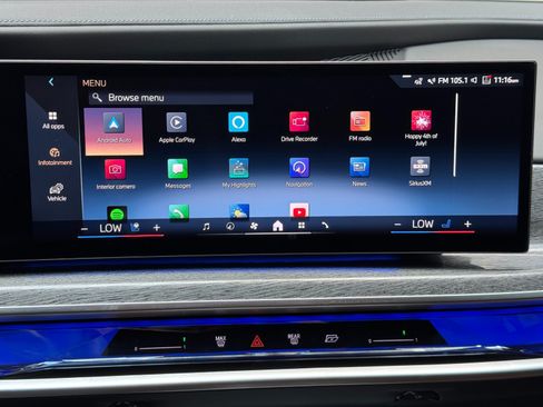 Used 2024 BMW i7 eDrive50 w/ M Sport Package RWD image 29