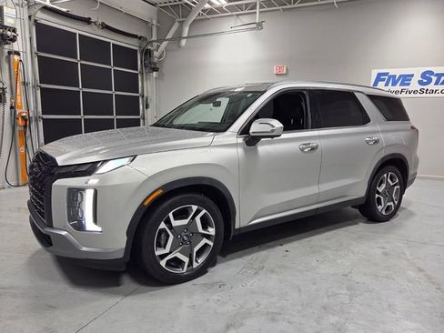 Certified 2025 Hyundai Palisade SEL FWD image 3