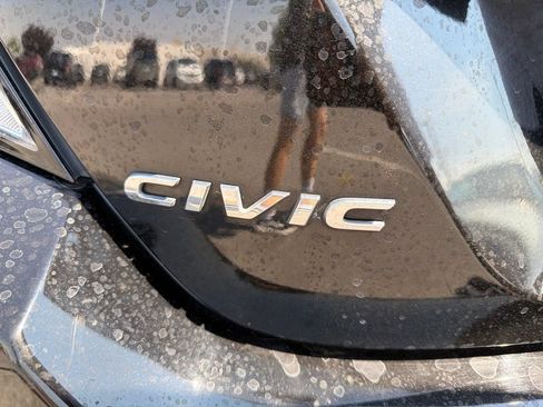 Used 2019 Honda Civic Sport image 13