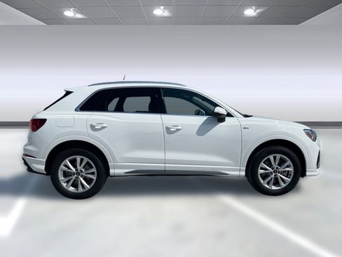 New 2025 Audi Q3 2.0T Premium image 8