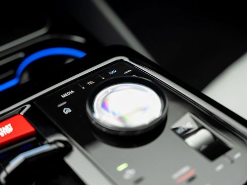 Used 2025 BMW M5 image 55