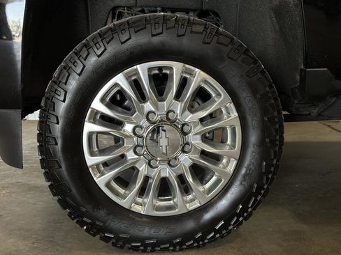 Used 2015 Chevrolet Silverado 2500 LTZ w/ Duramax Plus Package AWD/4WD image 5
