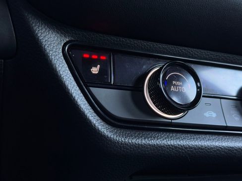 Certified 2025 Honda HR-V Sport image 29