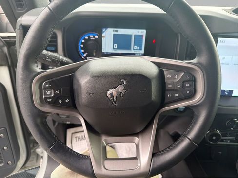 Used 2024 Ford Bronco Black Diamond image 17