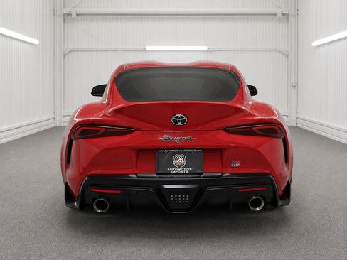 Used 2021 Toyota Supra w/ Safety & Technology Package RWD image 5