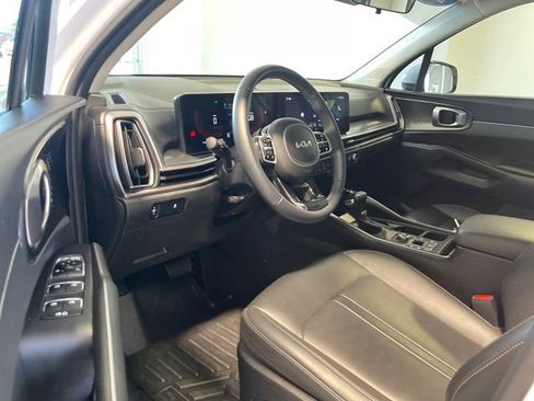 Used 2025 Kia Sorento S w/ Panoramic Sunroof Package FWD image 6