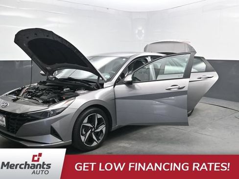 Used 2023 Hyundai Elantra SEL w/ Convenience Package FWD image 40