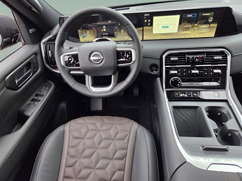 New 2026 Nissan Armada Platinum image 11