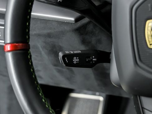 Used 2024 Lamborghini Urus Performante AWD/4WD image 30