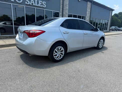 Used 2018 Toyota Corolla LE FWD image 7