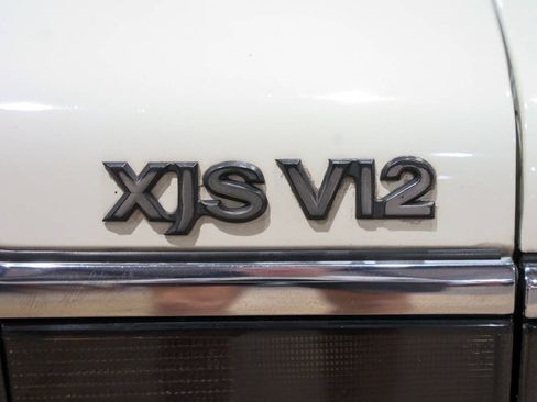 Used 1992 Jaguar XJS V12 Convertible RWD image 37