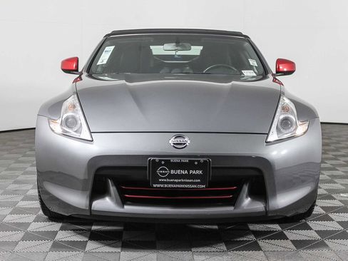 Used 2012 Nissan 370Z Roadster image 2