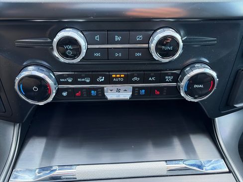 Used 2024 Ford F150 Lariat AWD/4WD image 22
