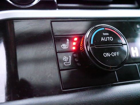 Certified 2025 Nissan Pathfinder Platinum w/ Cargo Package image 32