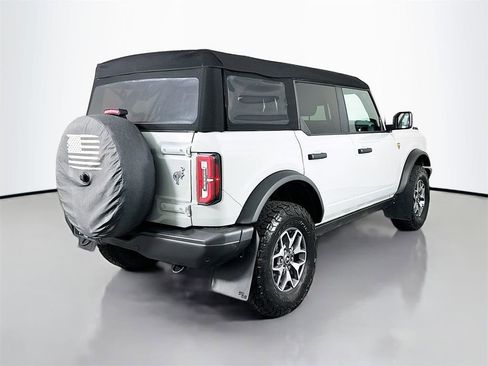 Used 2023 Ford Bronco Badlands image 7