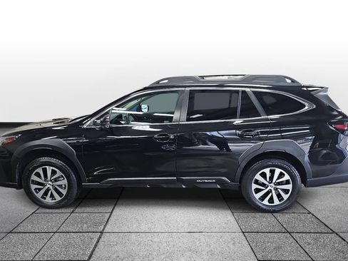 Used 2023 Subaru Outback Premium AWD/4WD image 8