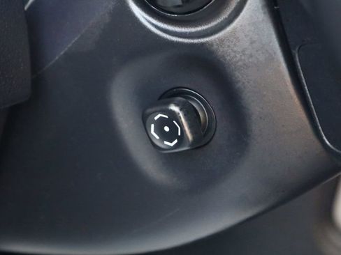 Used 2014 Lexus GX 460 w/ Premium Package image 32