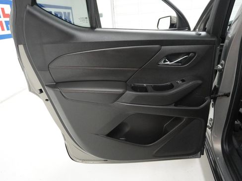 Used 2018 Chevrolet Traverse LT image 28