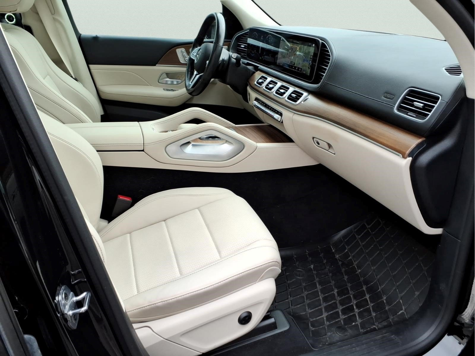 Certified 2022 Mercedes-Benz GLS 450 4MATIC image 31