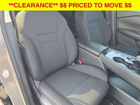 Used 2024 Nissan Rogue S FWD image 15