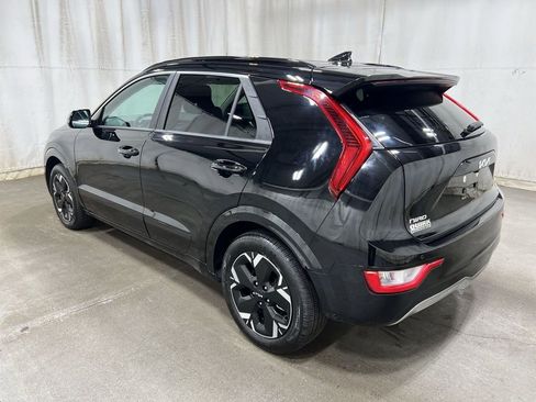Used 2025 Kia Niro Wind w/ Wind Preserve Package FWD image 3